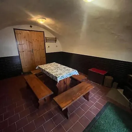 Mikulovska Se Sklepem * Mikulov