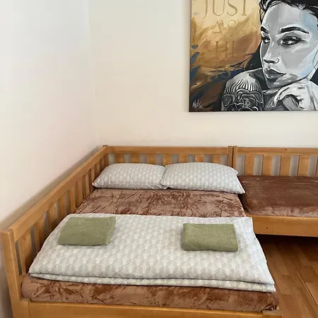 Mikulovska Se Sklepem Apartment Mikulov