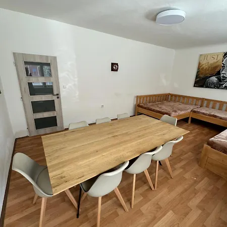 Apartment Mikulovska Se Sklepem