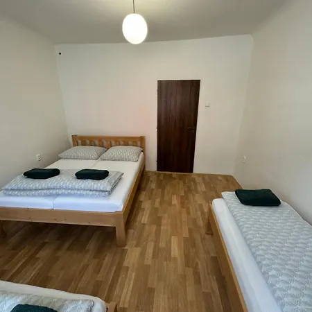 Mikulovska Se Sklepem