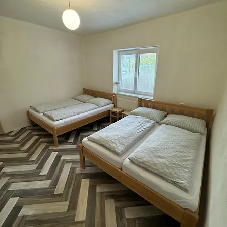 Mikulovska Se Sklepem