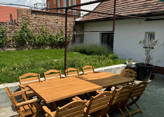Mikulovská *
